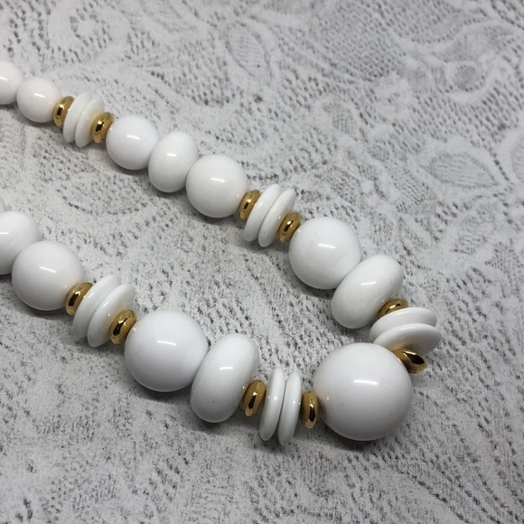 Vintage New old stock Liz Claiborne Beaded Statement necklace - Picture 3 of 6